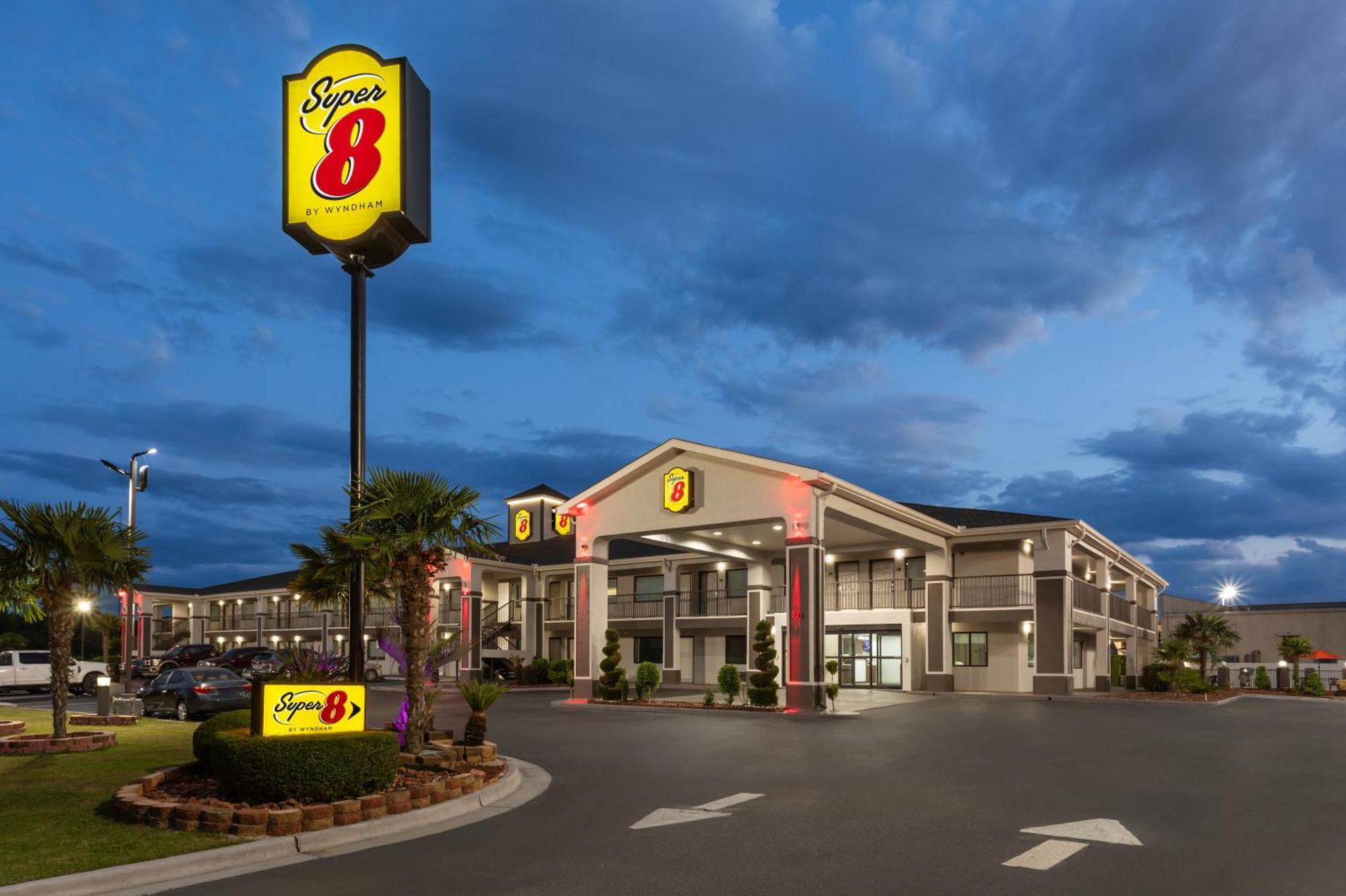 Super 8 By Wyndham Prattville Montgomery Eksteriør billede