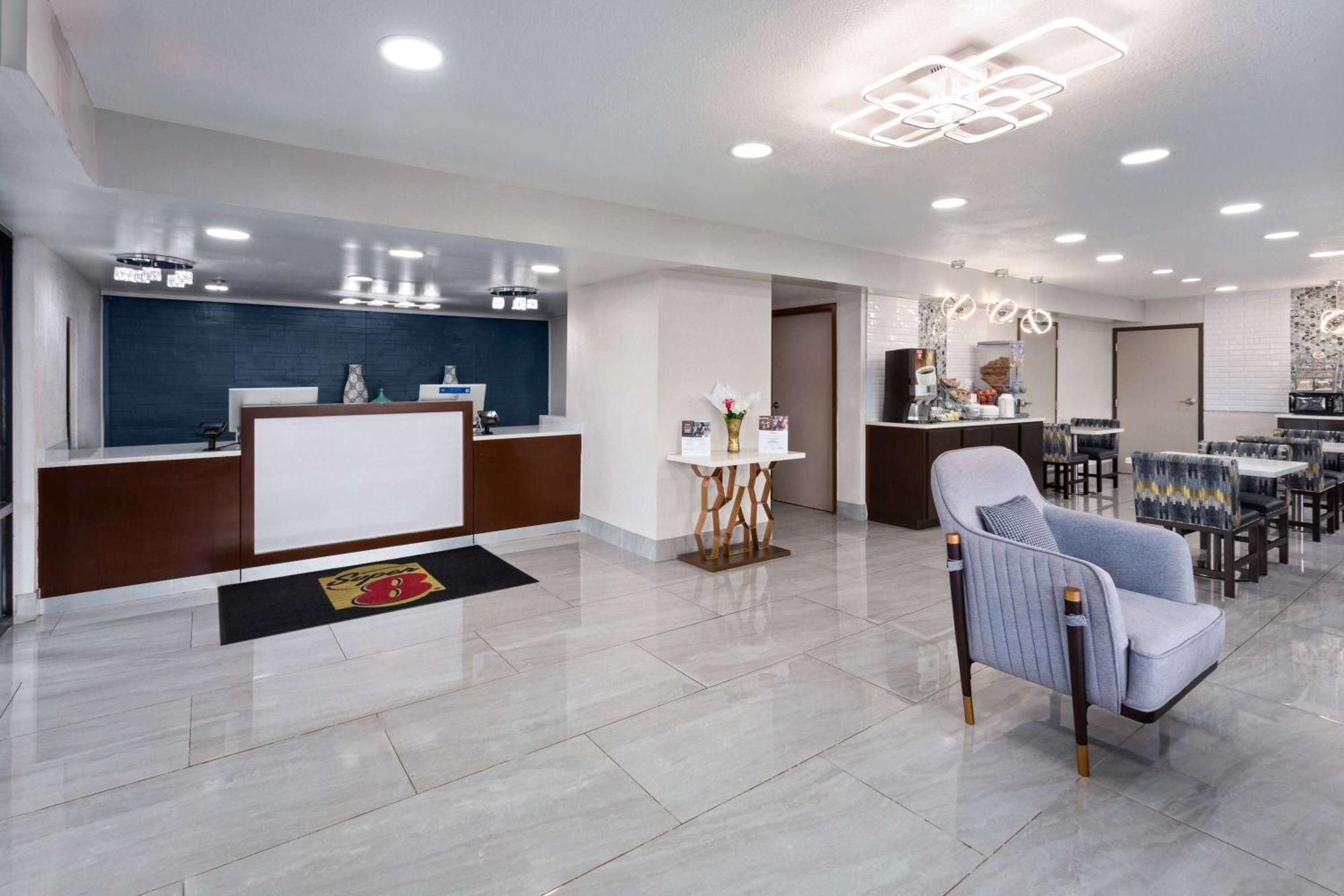 Super 8 By Wyndham Prattville Montgomery Eksteriør billede