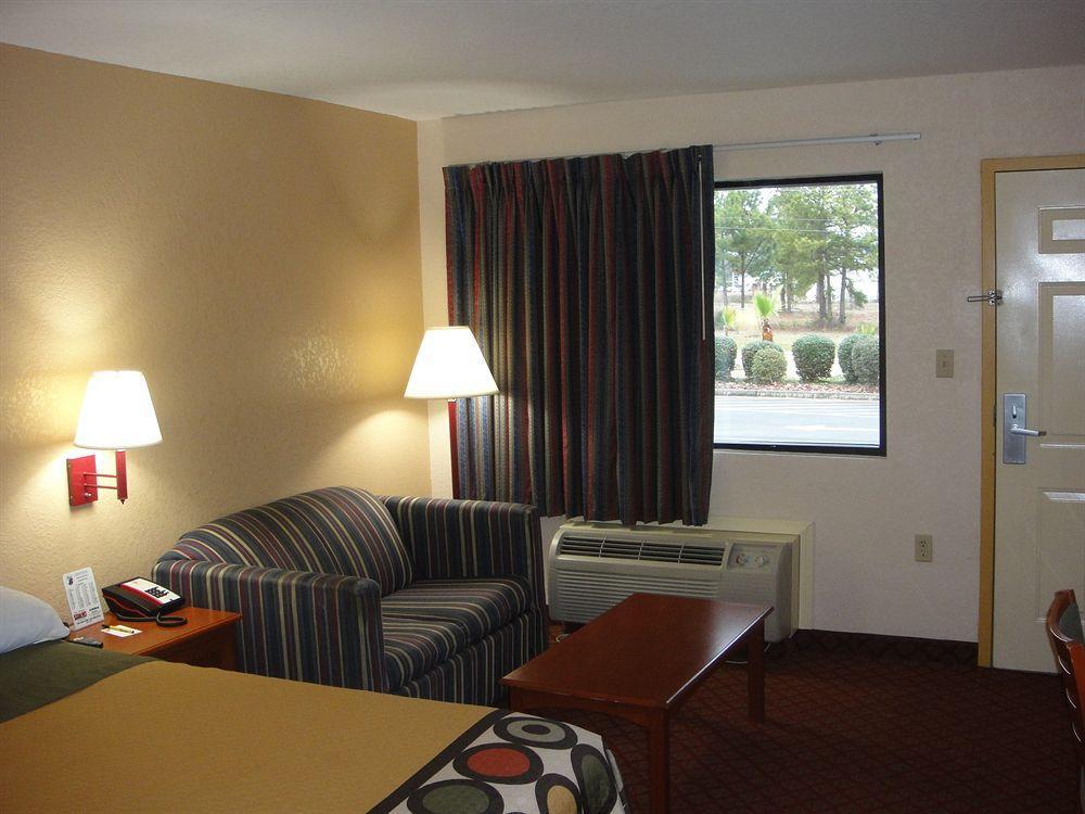 Super 8 By Wyndham Prattville Montgomery Eksteriør billede