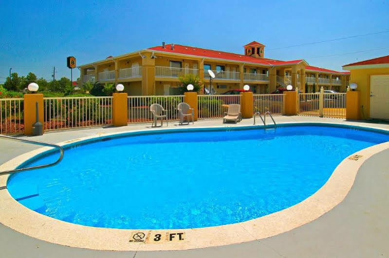 Super 8 By Wyndham Prattville Montgomery Eksteriør billede